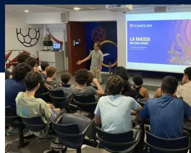Customized training at Johan Cruyff Institute