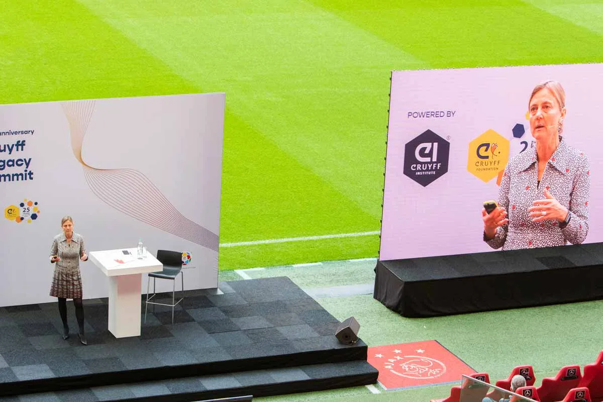 Tanja Dik - De Johan Cruijff ArenA voelt weer de magie van Johan Cruijff tijdens de Cruyff Legacy Summit - Johan Cruyff Institute