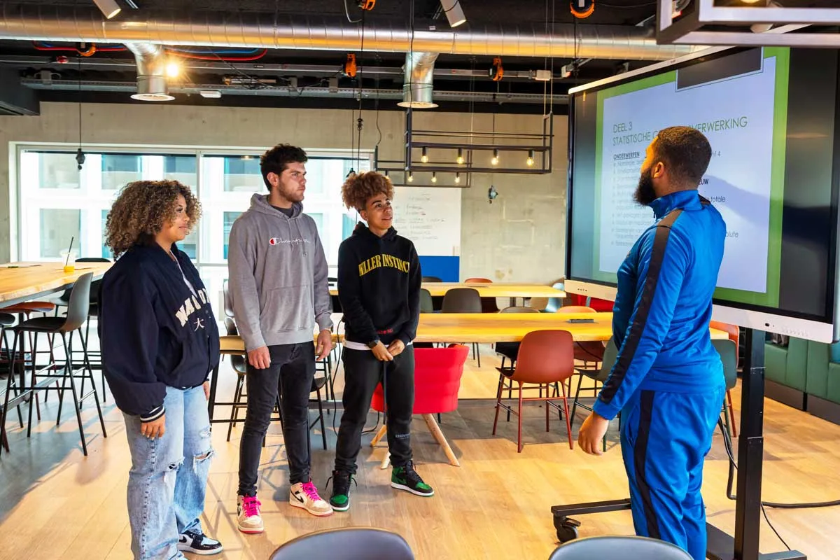 Qué diferencia a Johan Cruyff College de otros programas académicos para deportistas de élite