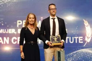 Johan Cruyff Institute, galardonado en los IX Premios Patrocina Un Deportista