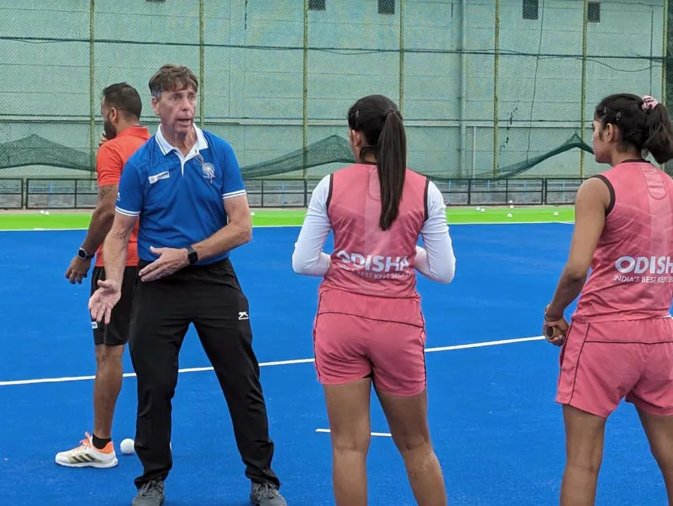 Herman Kruis - Crear un entorno óptimo donde todos puedan prosperar es la esencia del coaching - Johan Cruyff Institute