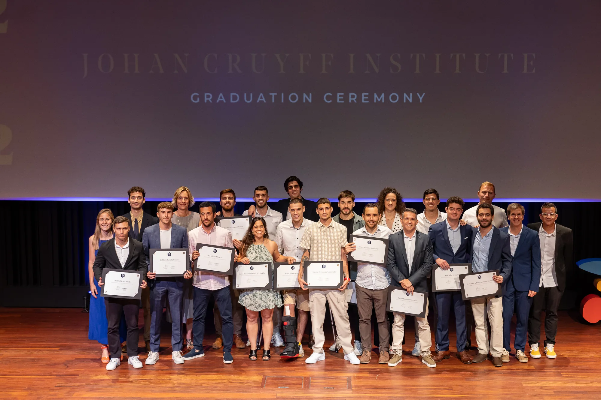 Espíritu olímpico en las graduaciones 2023 de Johan Cruyff Institute
