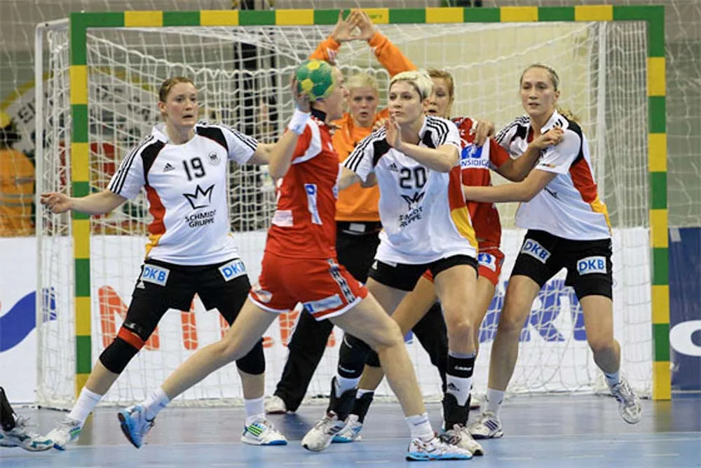 German women’s handball success: a great challenge for Henk Groener - Johan Cruyff Institute