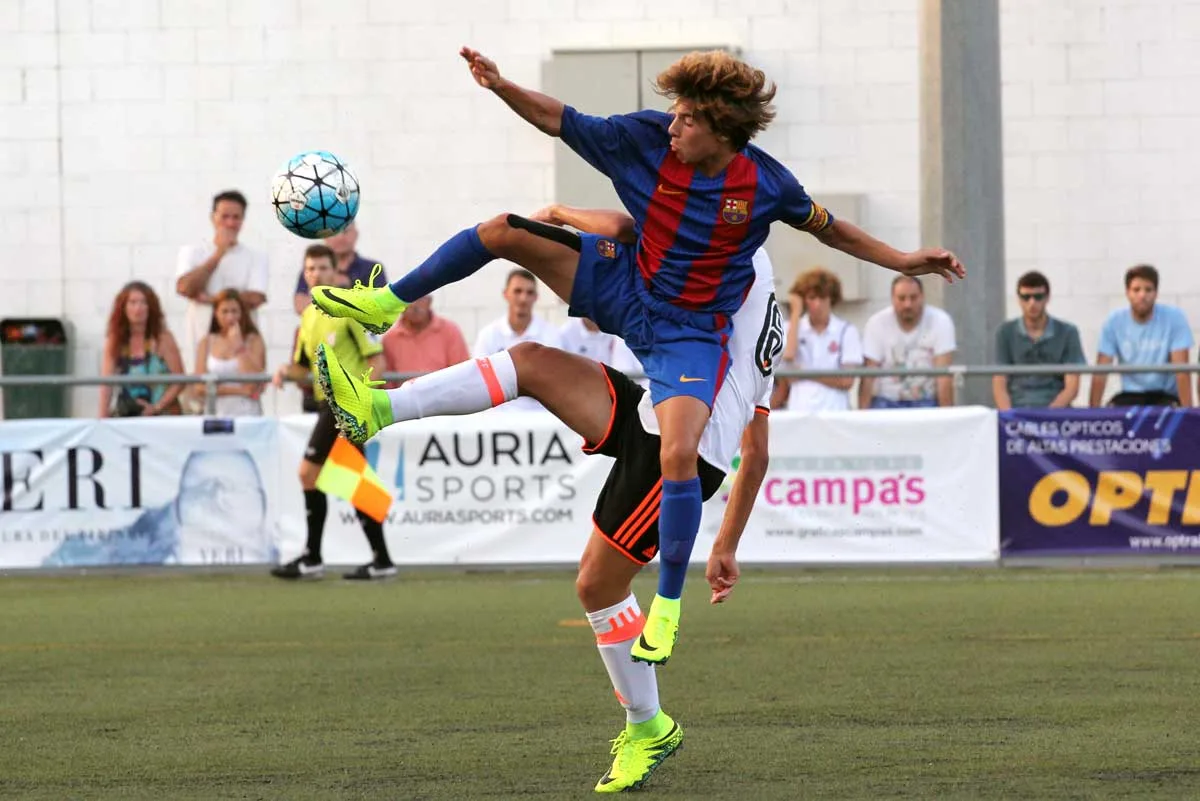 Johan Cruyff Institute brings professional training to grassroots football as sponsor of The CUP Pineda 2022