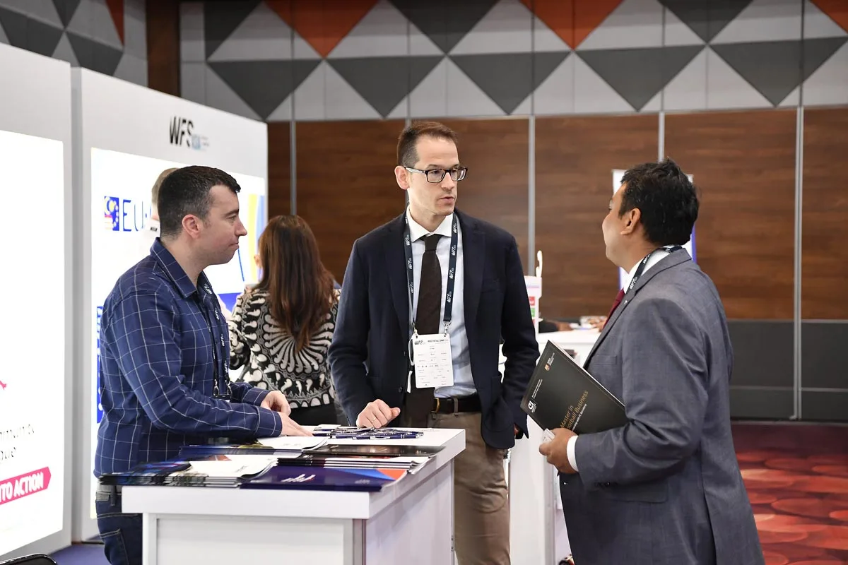 Roman Pascual (Sales Manager) y Lukas Dorda (Academic Advisor) de Johan Cruyff Institute en Zona Expo de World Football Summit Asia 2019.